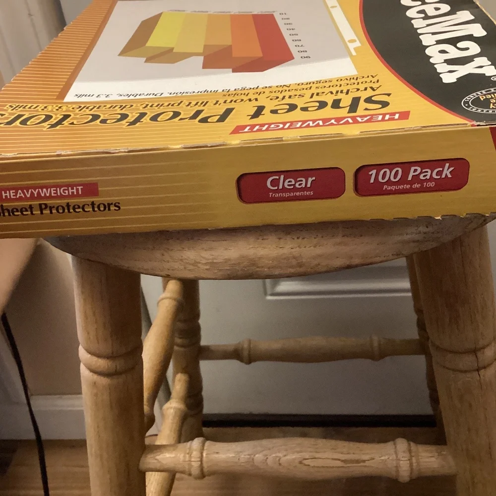 New in Box OfficeMax 100 CLEAR Heavyweight Sheet Protectors